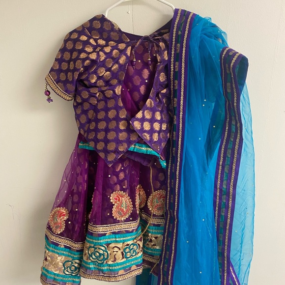 Women’s Indian Lehenga Size Medium - Picture 2 of 4